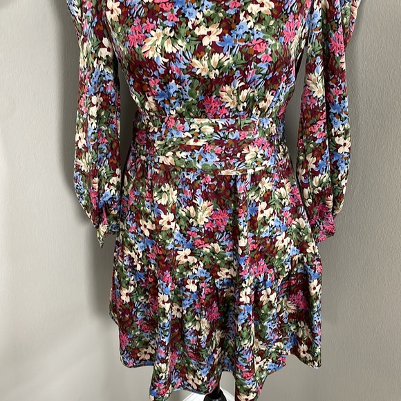 ZARA floral dress rare as seen on celebrities - Picture 4 of 12